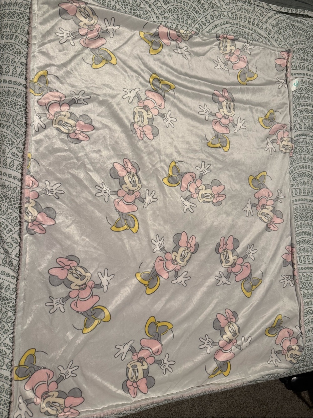 🩷 Minnie Mouse Crib Blanket 🩷